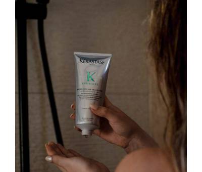 L'Oréal Kérastase Symbiose Micro-Peeling Cellulaire (10050066) L'Oréal Kérastase Symbiose Micro-Peeling Cellulaire